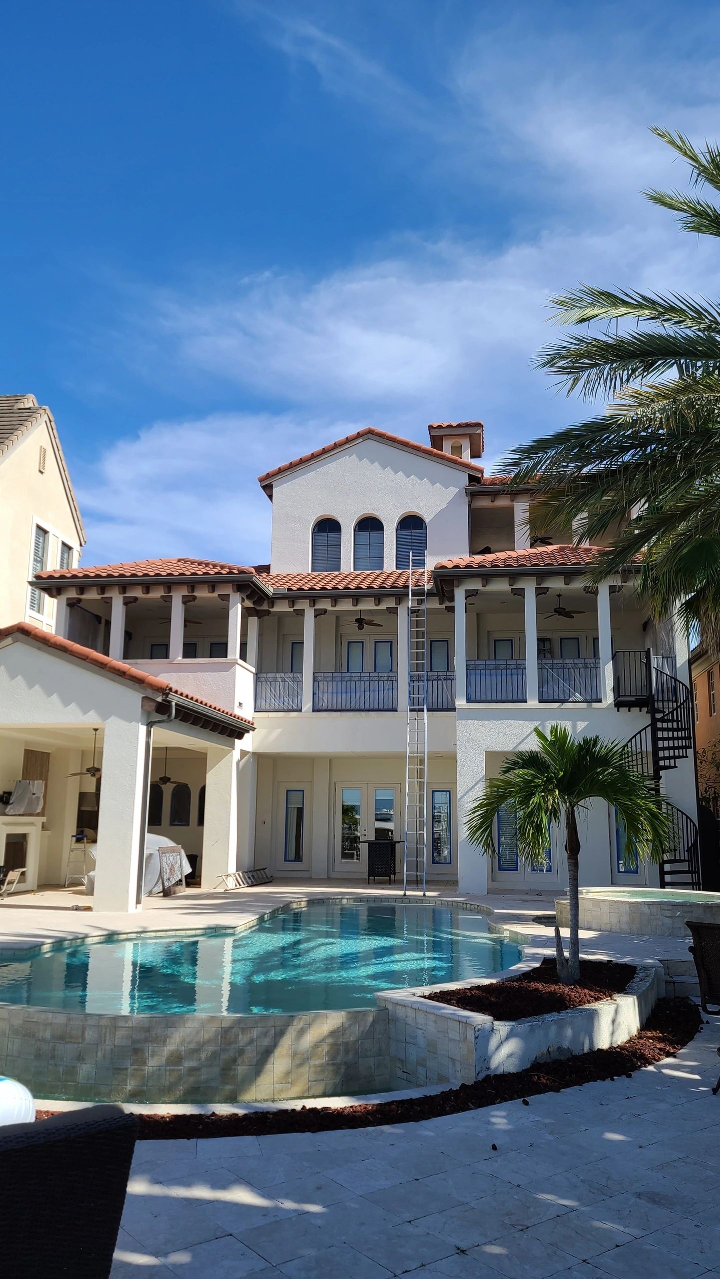 Freshly painted home exterior by JR American Painting in Tampa, FL